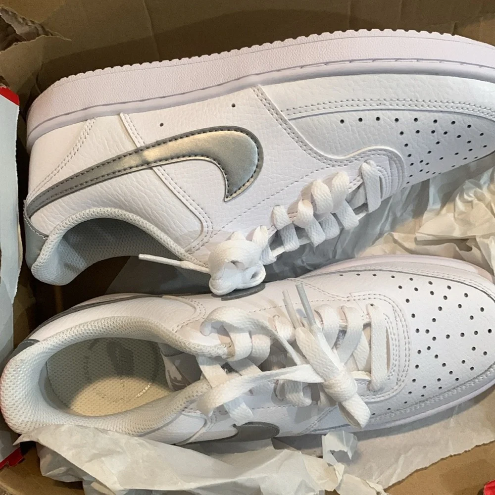 Nike Women’s Court Vision Low